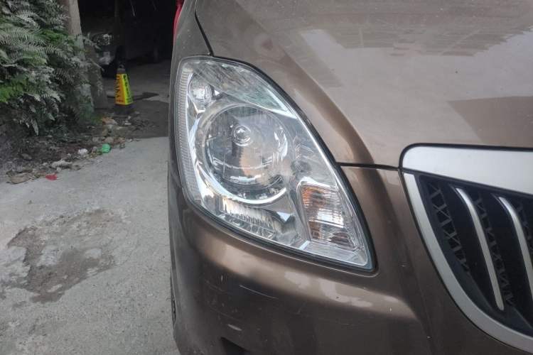 Used Foton Scenic G5 2020 2.0L Long-Wheelbase Flat-Roof 6-Seater Multi-Purpose Passenger Vehicle 1TZS Right Front Headlight