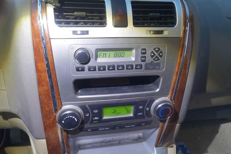 Used Foton Scenic G5 2020 2.0L Long-Wheelbase Flat-Roof 9-Seater Multi-Purpose Passenger Vehicle 1TZS Audio And AC Panel