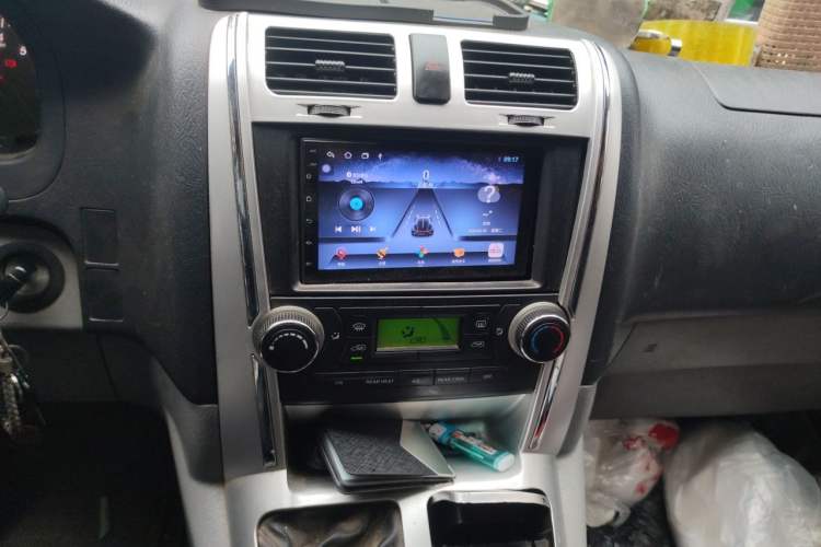 Used Foton Scenic G5 2020 2.4L Commercial Version Long-Wheelbase Flat-Roof 6-Seater Multi-Purpose Passenger Vehicle 4K22D4M Audio And AC Panel