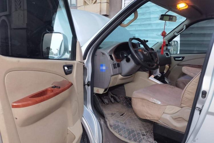 Used Foton Scenic G5 2020 2.0L Long-Wheelbase Flat-Roof 9-Seater Multi-Purpose Passenger Vehicle 1TZS Interior 3