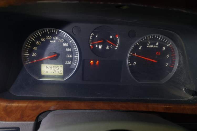 Used Foton Scenic G5 2020 2.0L Long-Wheelbase Flat-Roof 9-Seater Multi-Purpose Passenger Vehicle 1TZS Odometer Close Up