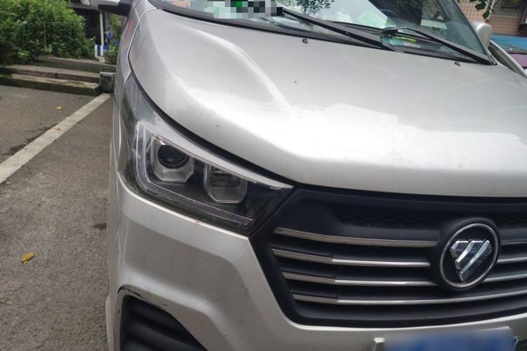 Used Foton Scenic G5 2020 2.4L Commercial Version Long-Wheelbase Flat-Roof 6-Seater Multi-Purpose Passenger Vehicle 4K22D4M Right Front Headlight