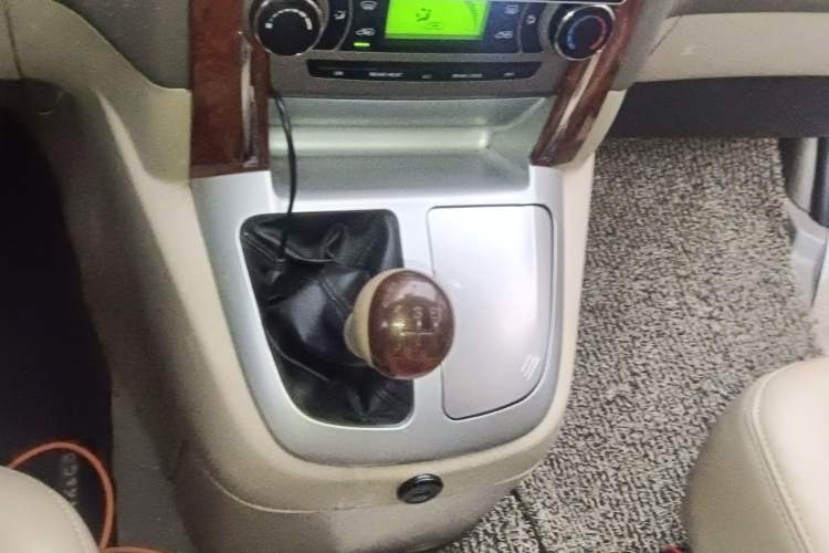 Used Foton Scenic G5 2020 2.0L Gasoline Commercial Version 9-Seater Multi-Purpose Passenger Vehicle 1TZS Gear Lever