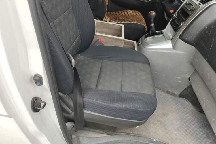 Used Foton Scenic G5 2020 2.0L Long-Wheelbase Flat-Roof 6-Seater Multi-Purpose Passenger Vehicle 1TZS Right Front Seat