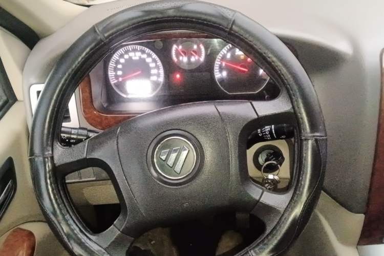 Used Foton Scenic G5 2020 2.0L Gasoline Commercial Version 9-Seater Multi-Purpose Passenger Vehicle 1TZS Steering Wheel