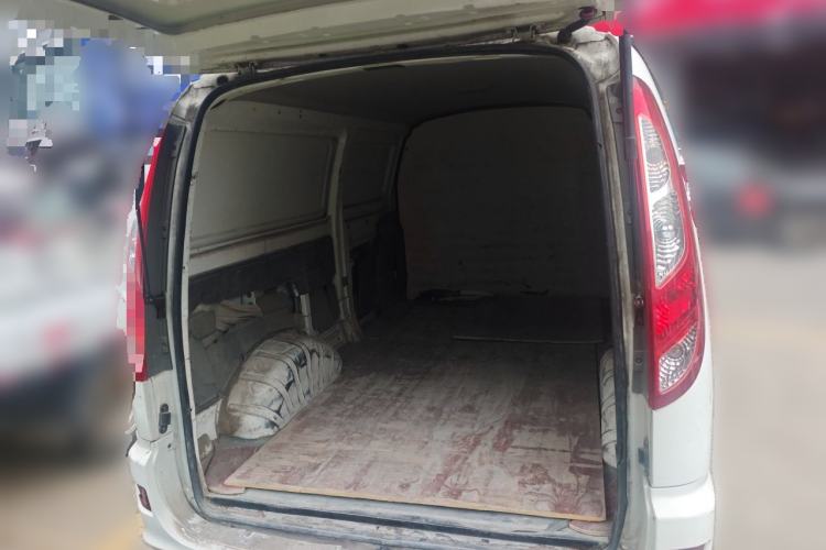 Used Foton Scenic G5 2020 2.0L Long-Wheelbase Flat-Top 2-Seater Van 1TZS Trunk