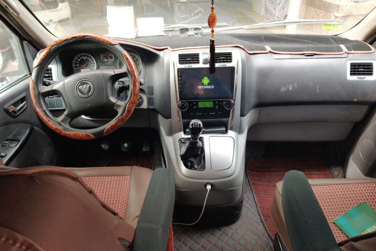 Used Foton Scenic G5 2020 2.0L Long-Wheelbase Flat-Roof 6-Seater Multi-Purpose Passenger Vehicle 1TZS Center Console