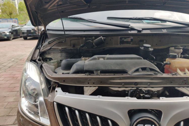 Used Foton Scenic G5 2020 2.0L Long-Wheelbase Flat-Roof 6-Seater Multi-Purpose Passenger Vehicle 1TZS Engine Bay Right