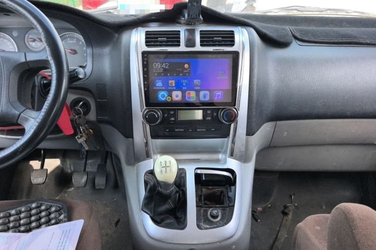 Used Foton Scenic G5 2021 2.0L Gasoline Commercial Version 6-Seater Multi-Purpose Passenger Vehicle 1TZS Audio And AC Panel