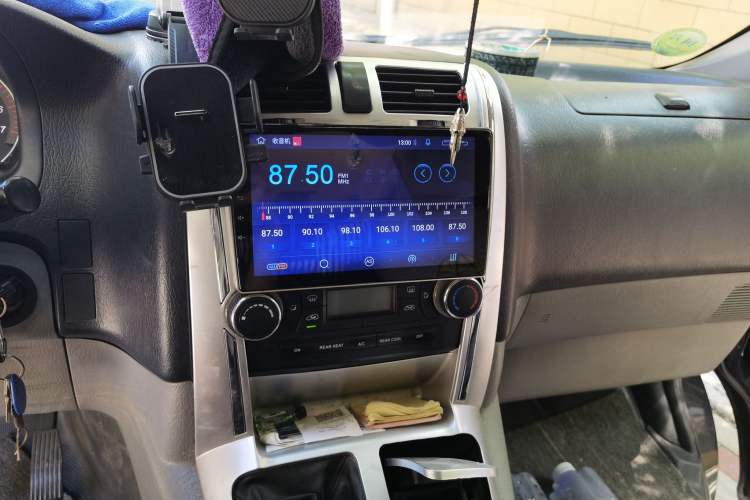 Used Foton Scenic G5 2021 2.4L Gasoline Commercial Version 6-Seater Multi-Purpose Passenger Vehicle 4K22D4M Audio And AC Panel