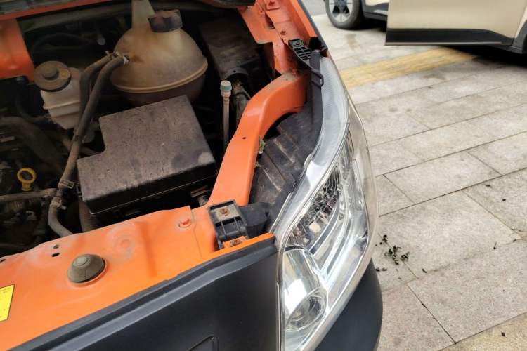 Used Foton Scenic G5  Engine Bay Left