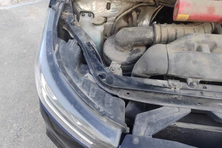 Used Foton Scenic G5  Engine Bay Right