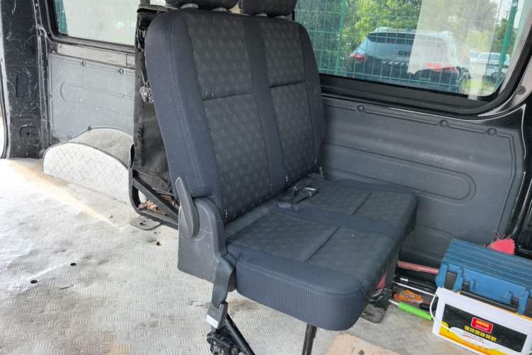 Used Foton Scenic G5 2021 2.0L Gasoline Commercial Version 6-Seater Multi-Purpose Passenger Vehicle 1TZS Left Rear Seat