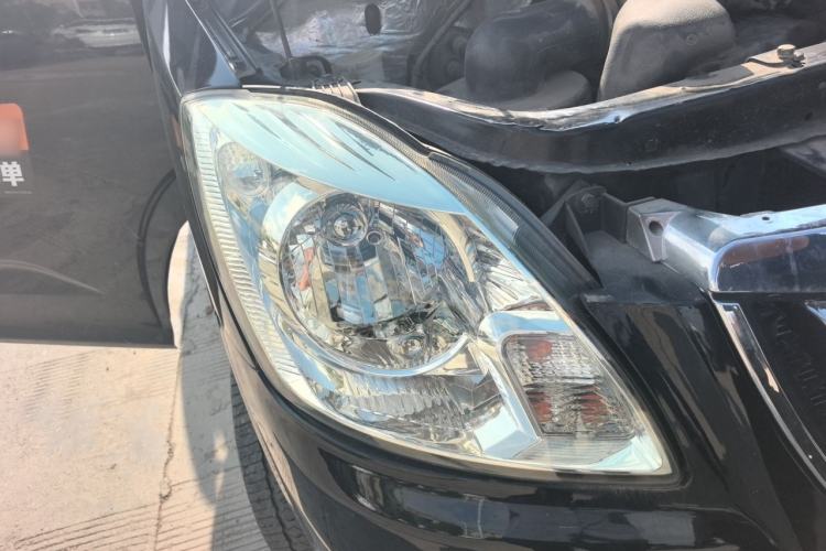 Used Foton Scenic G5 2021 2.0L Gasoline Commercial Version 6-Seater Multi-Purpose Passenger Vehicle 1TZS Right Front Headlight