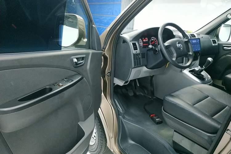 Used Foton Scenic G5 2021 2.0L Gasoline Commercial Version 6-Seater Multi-Purpose Passenger Vehicle 1TZS Driver Seat