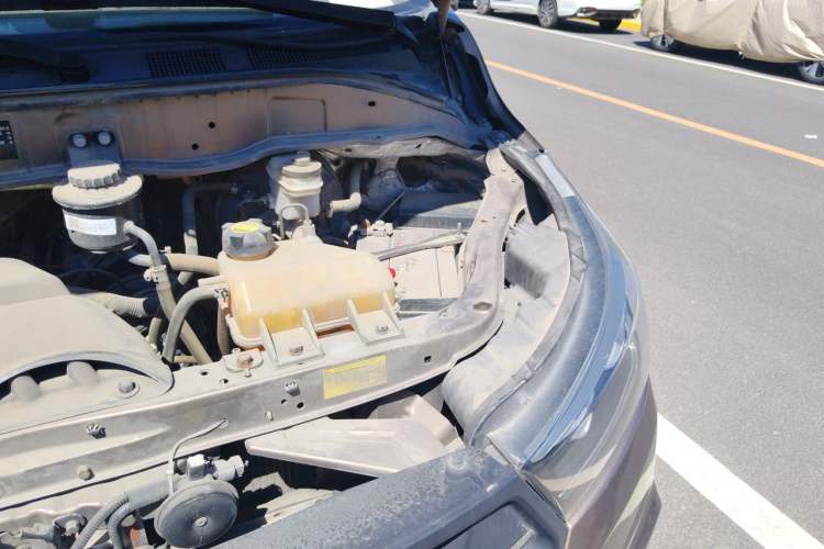 Used Foton Scenic G5  Engine Bay Left