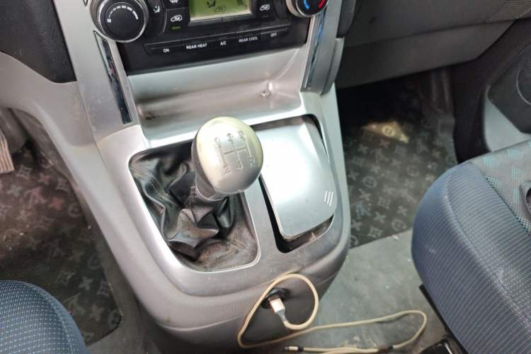 Used Foton Scenic G5 2021 2.0L Gasoline Commercial Version 5-Seater Multi-Purpose Passenger Vehicle 1TZS Gear Lever