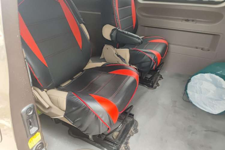 Used Foton Scenic G5 2021 2.4L Gasoline Commercial Version 7-Seater Multi-Purpose Passenger Vehicle 4K22D4M Interior 4