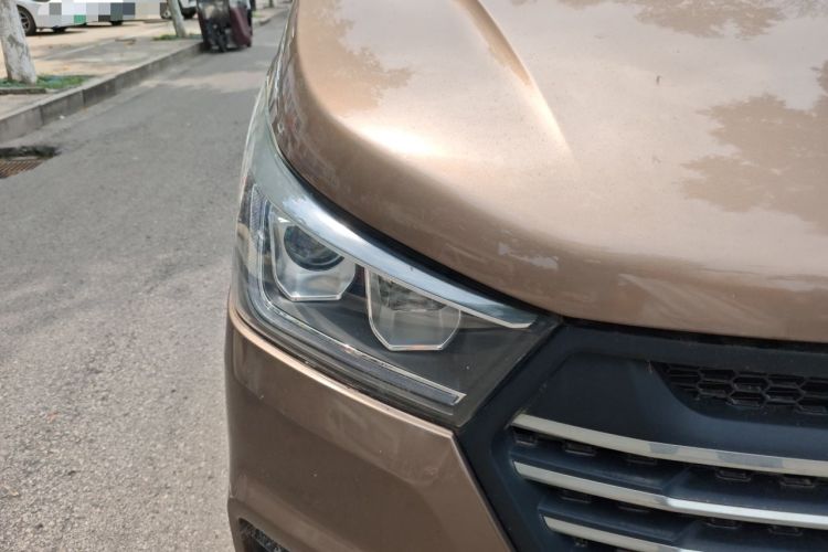 Used Foton Scenic G5 2021 2.0L Gasoline Commercial Version 5-Seater Multi-Purpose Passenger Vehicle 1TZS Right Front Headlight