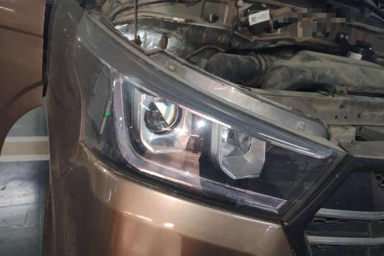 Used Foton Scenic G5 2021 2.0L Gasoline Commercial Version 6-Seater Multi-Purpose Passenger Vehicle 1TZS Right Front Headlight