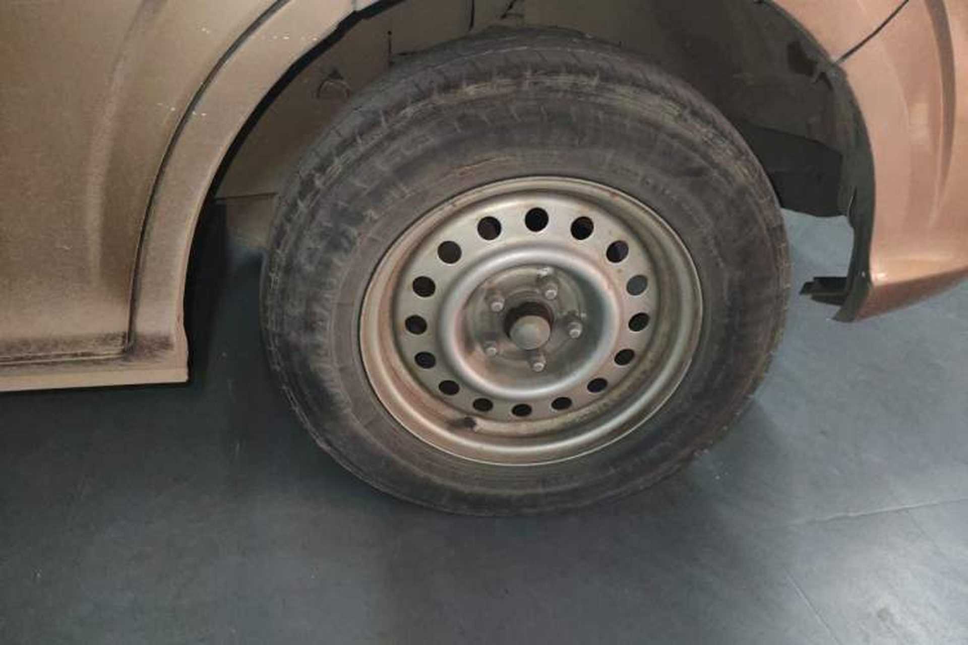 Used Foton Scenic G5 2021 2.0L Gasoline Commercial Version 6-Seater Multi-Purpose Passenger Vehicle 1TZS Right Front Wheel Hub