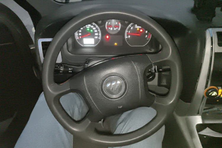 Used Foton Scenic G5 2021 2.0L Gasoline Commercial Version 6-Seater Multi-Purpose Passenger Vehicle 1TZS Steering Wheel
