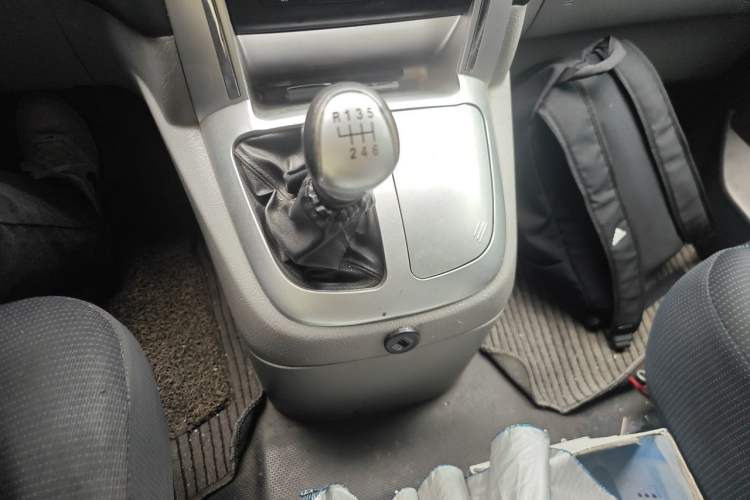 Used Foton Scenic G5 2021 2.0T Diesel Commercial Version 6-Seater Multi-Purpose Passenger Vehicle 4F20TC3 Gear Lever