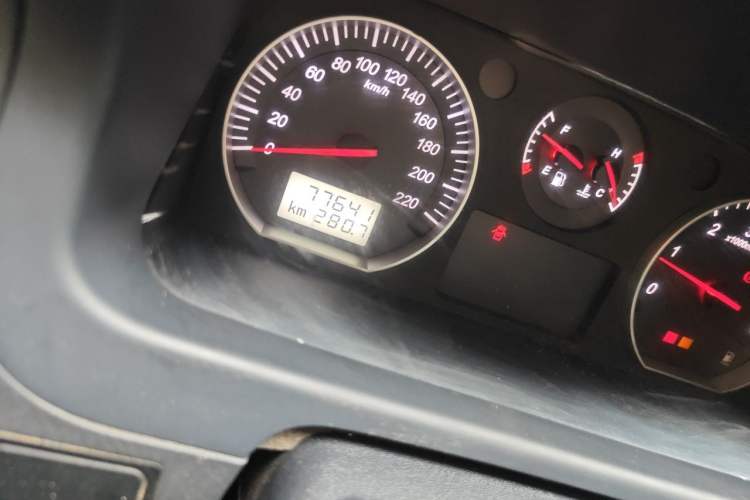 Used Foton Scenic G5 2021 2.0T Diesel Commercial Version 6-Seater Multi-Purpose Passenger Vehicle 4F20TC3 Odometer Close Up