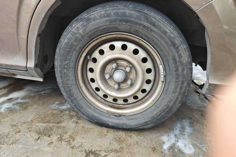 Used Foton Scenic G5 2021 2.0T Diesel Commercial Version 6-Seater Multi-Purpose Passenger Vehicle 4F20TC3 Right Front Wheel Hub