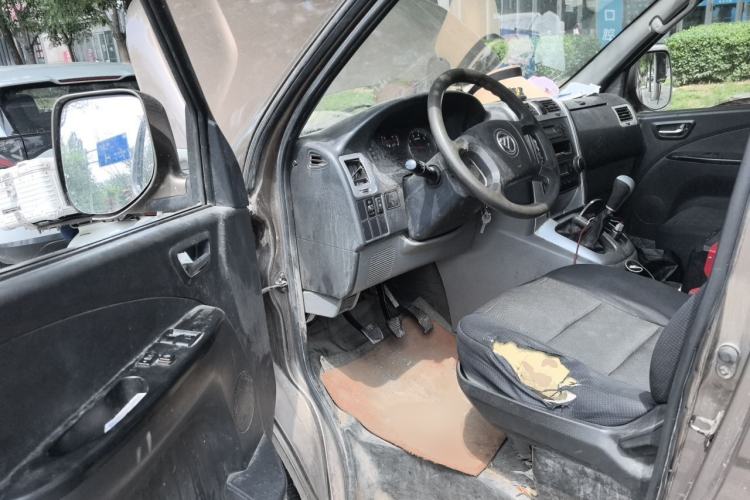 Used Foton Scenic G5 2021 2.0L Gasoline Commercial Version 6-Seater Multi-Purpose Passenger Vehicle 1TZS Driver Seat