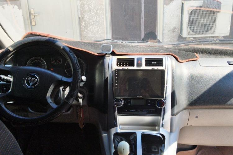 Used Foton Scenic G5 2021 2.0L Gasoline Commercial Version 6-Seater Multi-Purpose Passenger Vehicle 1TZS Center Console