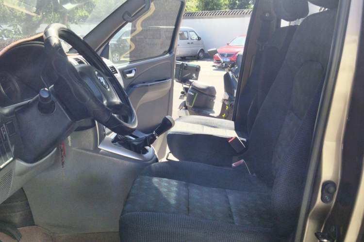 Used Foton Scenic G5 2021 2.0L Gasoline Commercial Version 6-Seater Multi-Purpose Passenger Vehicle 1TZS Left Front Seat