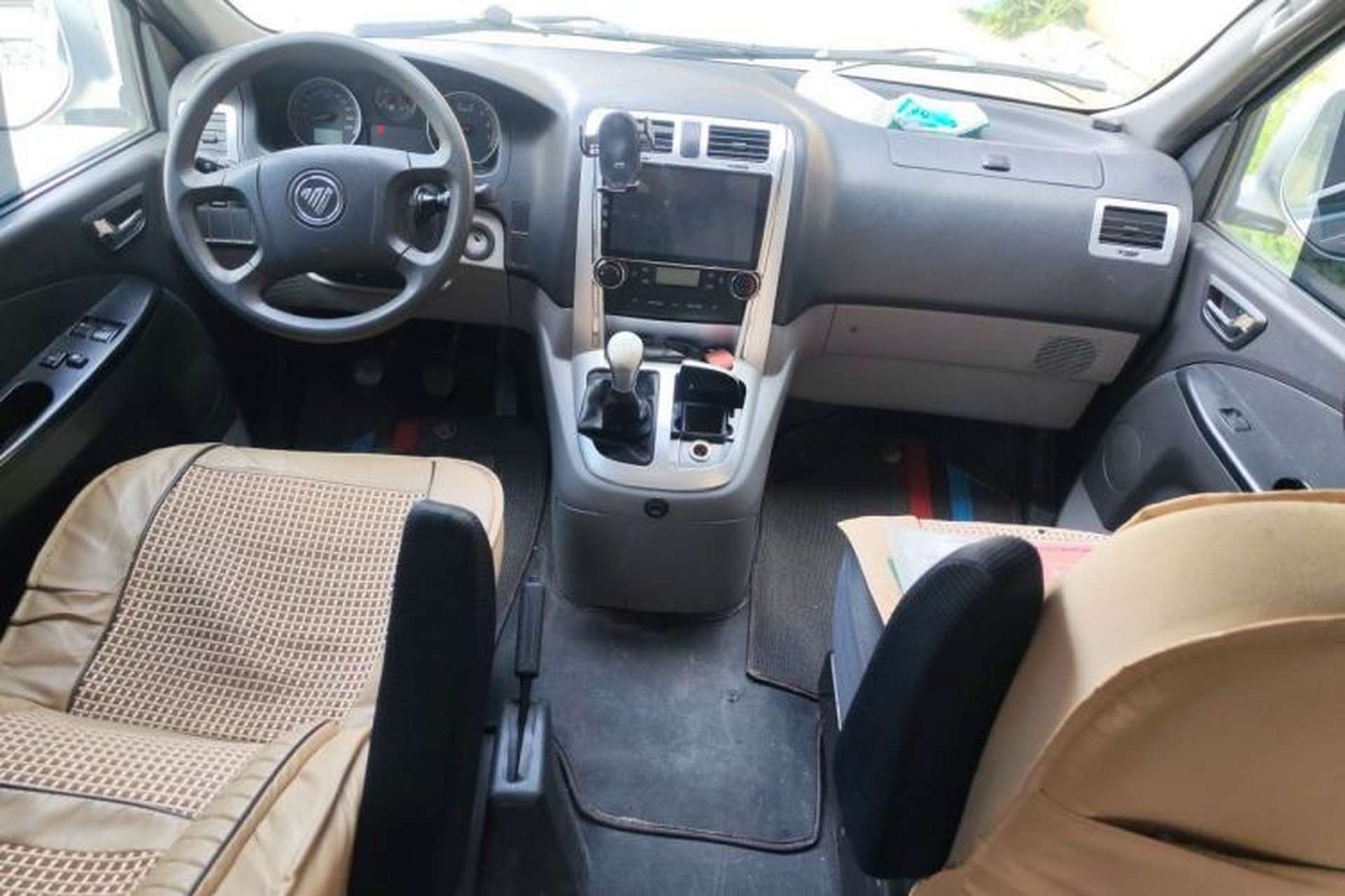 Used Foton Scenic G5 2021 2.0L Gasoline Commercial Version 6-Seater Multi-Purpose Passenger Vehicle 1TZS Center Console