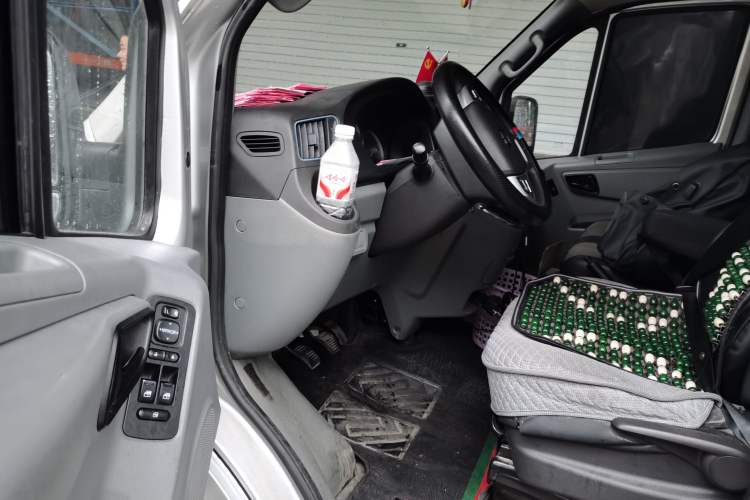Used Foton Scenic G5 2021 2.0T Diesel Commercial Version 7-Seater Multi-Purpose Passenger Vehicle 4F20TC3 Driver Seat