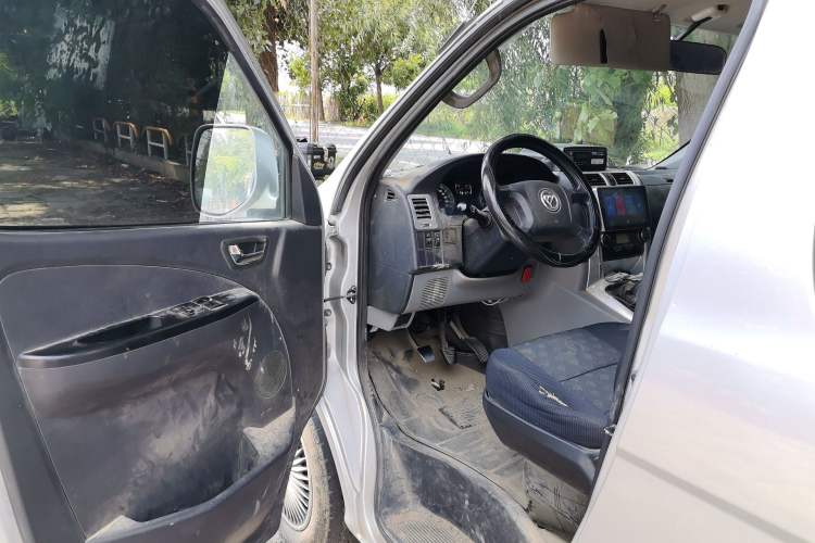 Used Foton Scenic G5 2021 2.0L Gasoline Commercial Version 10-Seater Multi-Purpose Passenger Vehicle 1TZS Driver Seat