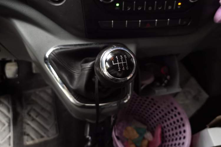 Used Foton Scenic G5 2021 2.0T Diesel Commercial Version 7-Seater Multi-Purpose Passenger Vehicle 4F20TC3 Gear Lever