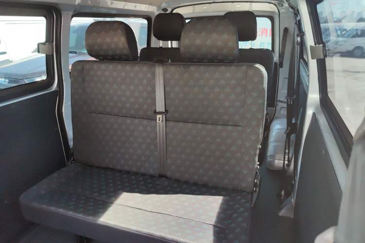 Used Foton Scenic G5 2021 2.0L Gasoline Commercial Version 6-Seater Multi-Purpose Passenger Vehicle 1TZS Interior 1