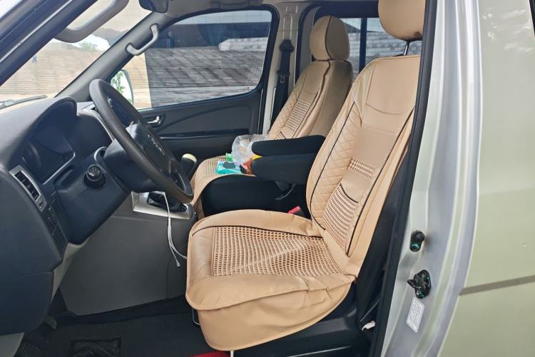 Used Foton Scenic G5 2021 2.0L Gasoline Commercial Version 6-Seater Multi-Purpose Passenger Vehicle 1TZS Left Front Seat