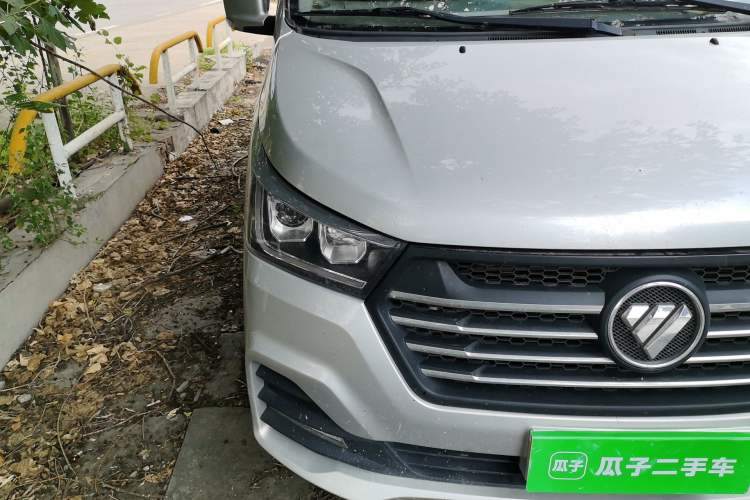 Used Foton Scenic G5 2021 2.0L Gasoline Commercial Version 10-Seater Multi-Purpose Passenger Vehicle 1TZS Right Front Headlight