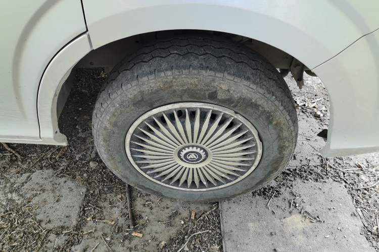 Used Foton Scenic G5 2021 2.0L Gasoline Commercial Version 10-Seater Multi-Purpose Passenger Vehicle 1TZS Right Front Wheel Hub