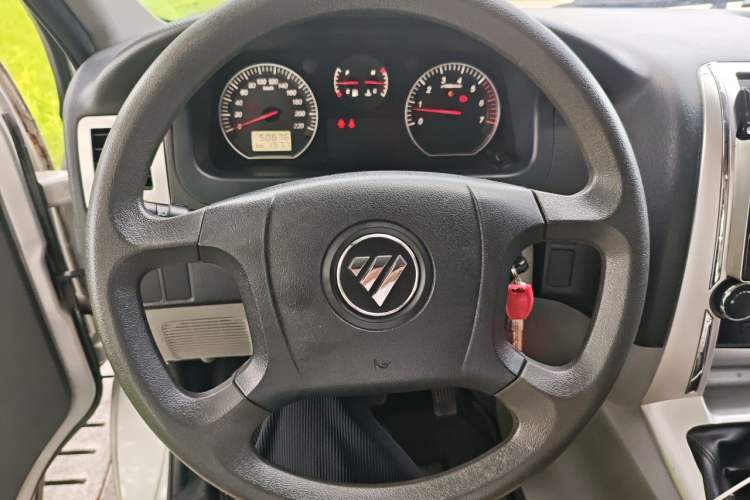 Used Foton Scenic G5 2021 2.0L Gasoline Commercial Version 6-Seater Multi-Purpose Passenger Vehicle 1TZS Steering Wheel