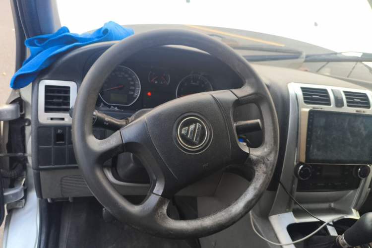 Used Foton Scenic G5 2021 2.0L Gasoline Commercial Version 6-Seater Multi-Purpose Passenger Vehicle 1TZS Steering Wheel