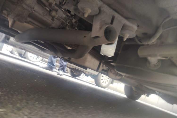Used Foton Scenic G5 2022 2.0T Diesel Business & Travel Van 7/9 Seats 4F20TC3 Chassis Front Left