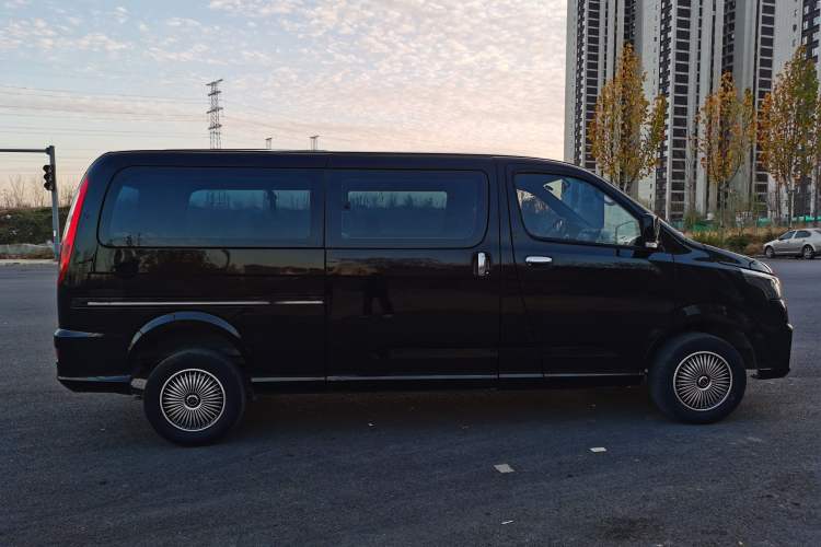 Used Foton Scenic G5 2022 2.0L Gasoline Commercial Version Open-Window 5/6-Seater 1TZS Exterior 2