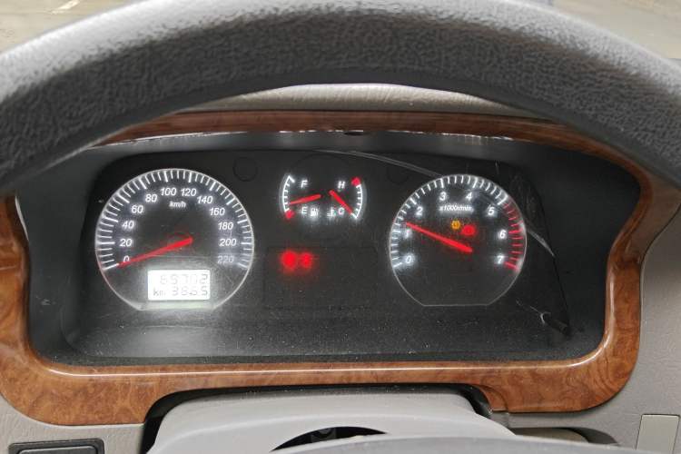 Used Foton Scenic G5 2022 2.0L Gasoline Commercial & Travel Version Passenger Van 7/9 Seats Model 1TZS Instrument Cluster