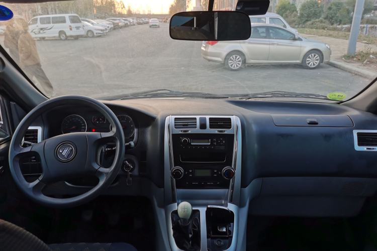 Used Foton Scenic G5 2022 2.0L Gasoline Commercial Version Open-Window 5/6-Seater 1TZS Interior 3