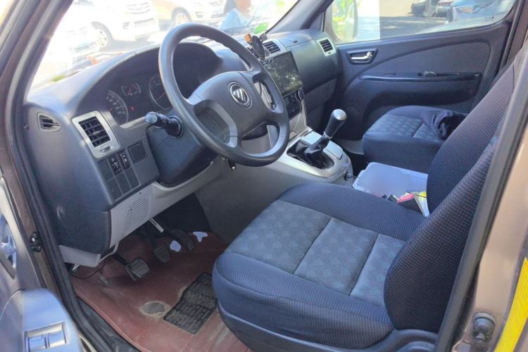 Used Foton Scenic G5 2022 2.0L Gasoline Commercial Version Open-Window 5/6-Seater 1TZS Driver Seat