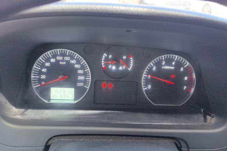 Used Foton Scenic G5 2022 2.0L Gasoline Commercial Version Open-Window 5/6-Seater 1TZS Instrument Cluster