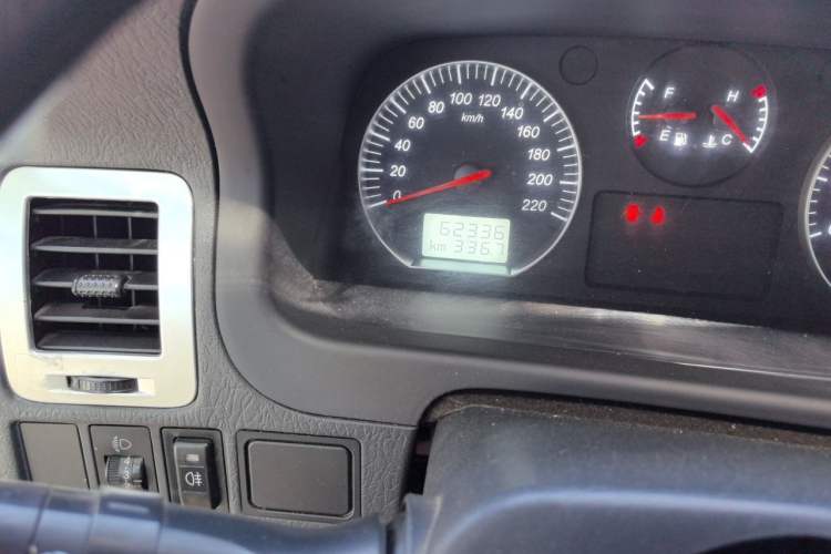 Used Foton Scenic G5 2022 2.0L Gasoline Commercial Version Open-Window 5/6-Seater 1TZS Odometer Close Up