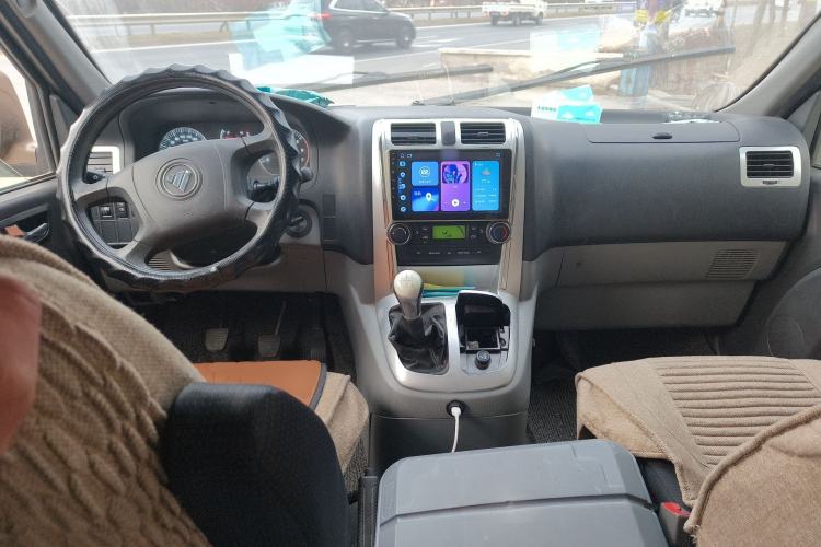 Used Foton Scenic G5 2022 2.0L Gasoline Commercial Version Open-Window 5/6-Seater 1TZS Center Console